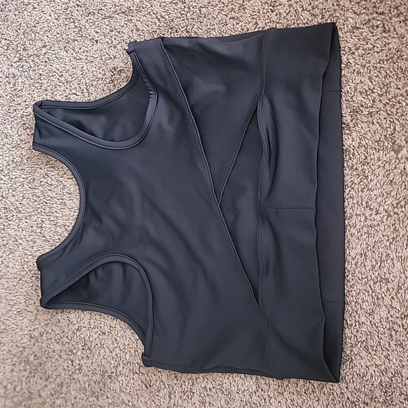 Columbia crop tank. Large. - Picture 3 of 3